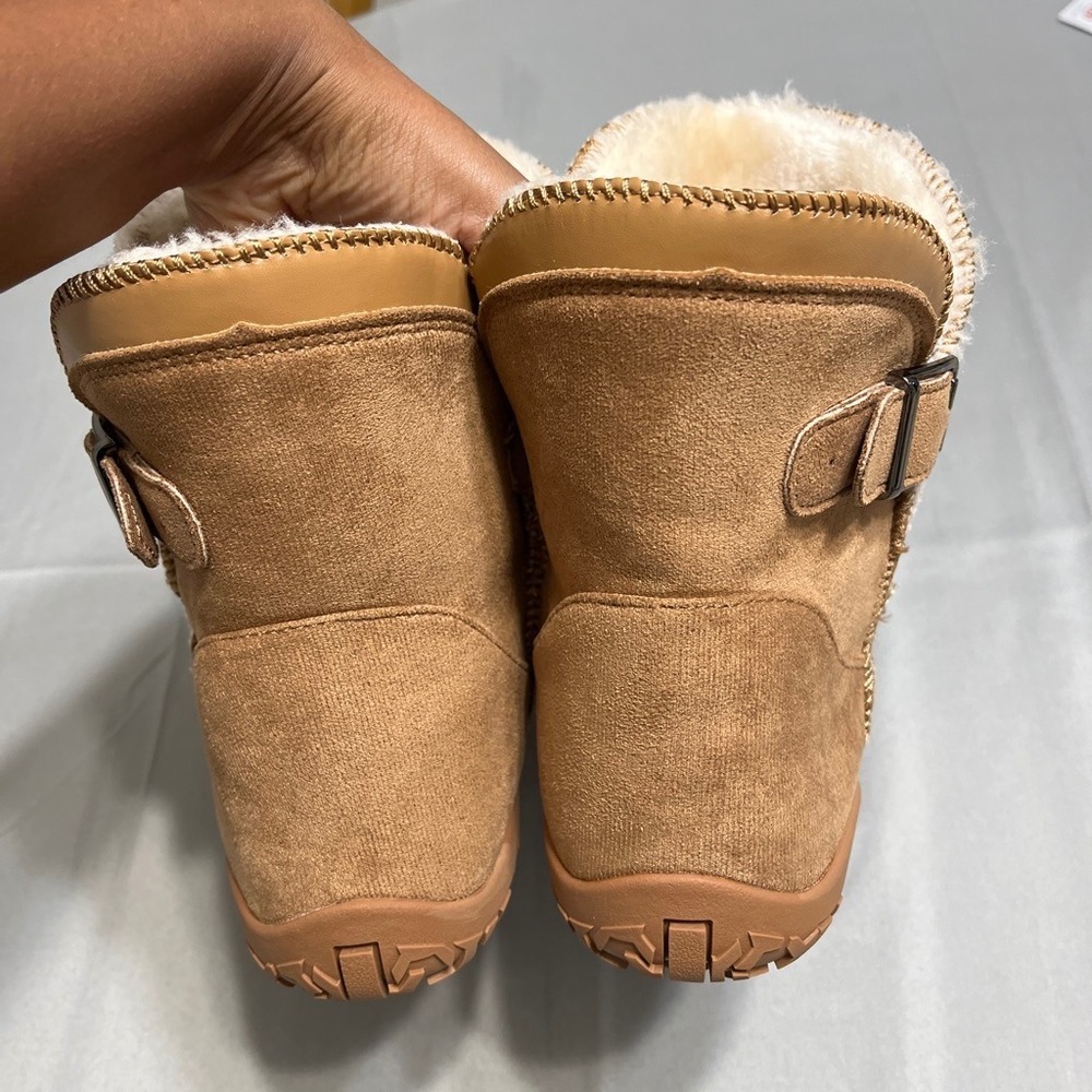 Voya Barefoot Winter Boots EU 39 Tan Shearling Gorpcore Cozy Minimalist NWT Warm - Picture 4 of 9